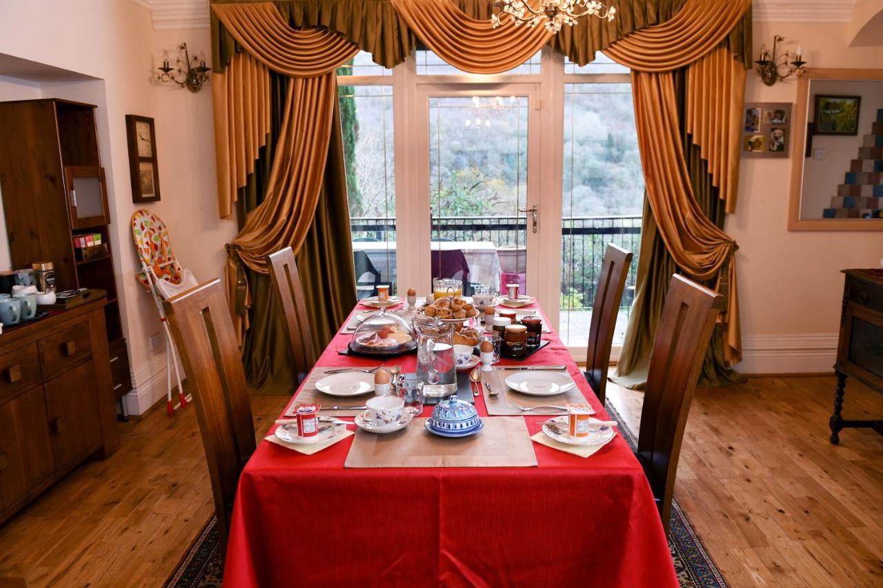 Luxury Suite In Quiet Countryside Location Swansea Bagian luar foto
